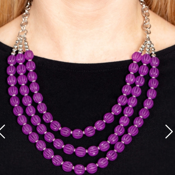 Summer Surprise Purple Necklace 💜 - Picture 2 of 4